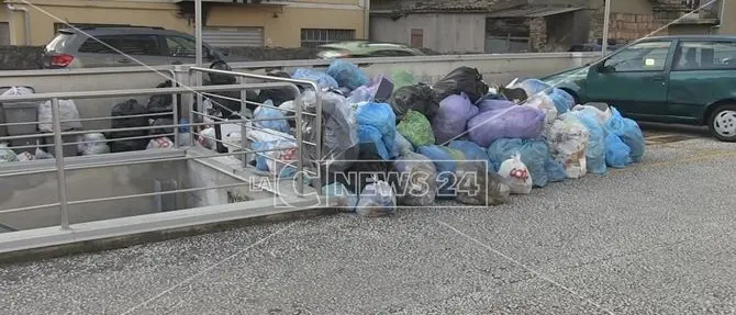 Emergenza rifiuti a Cosenza, ripresi i conferimenti verso l'impianto di Calabra Maceri