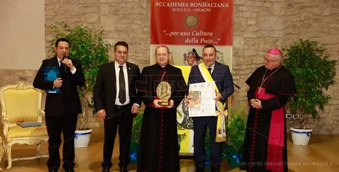 Al vescovo di Locri il premio Bonifacio VIII per una cultura della pace