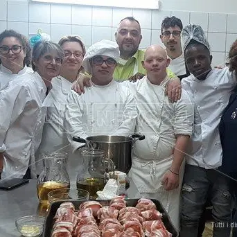 A Settingiano il catering si fa “sociale” e in cucina si mescolano le diversità