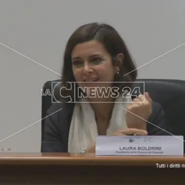 Minacce di morte, la Boldrini in aula a Cosenza contro il suo hater