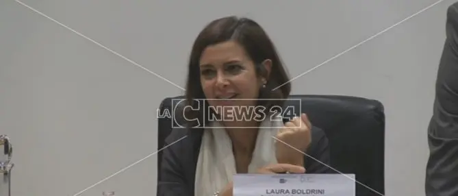 Minacce di morte, la Boldrini in aula a Cosenza contro il suo hater