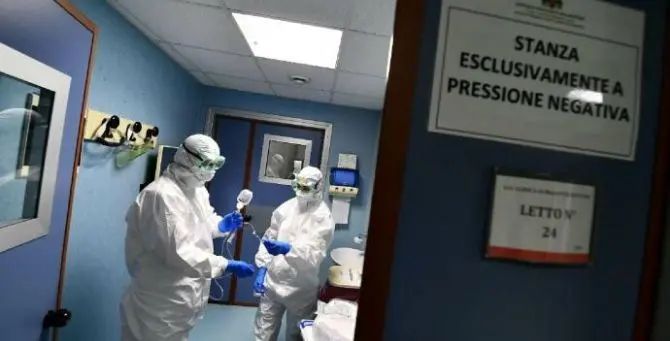 Coronavirus in Lombardia, l’assessore: «Restate a casa». Conte: «No a panico»