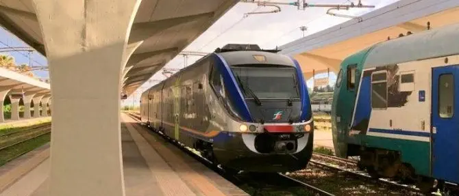 Terremoto in Calabria, treni sospesi: controlli in corso