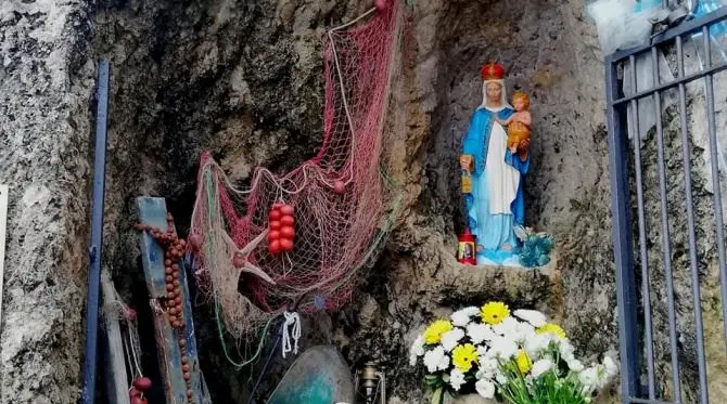 La Madonnina del mare torna a Briatico dopo il restauro: era stata decapitata