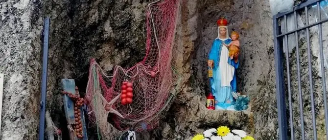 La Madonnina del mare torna a Briatico dopo il restauro: era stata decapitata