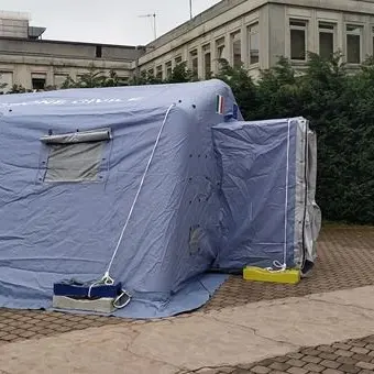 Coronavirus, piano sanitario di emergenza: tende triage davanti gli ospedali