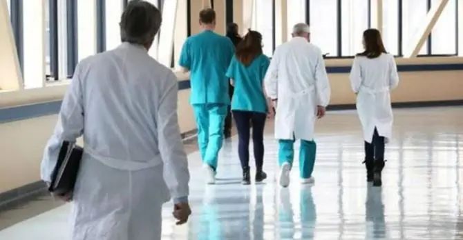 Cardiochirurgo messo in quarantena da un medico: «Violate le disposizioni»