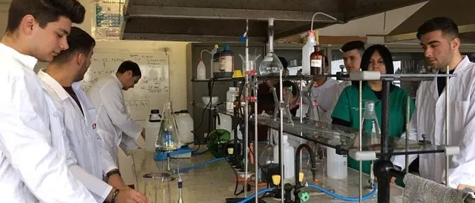 L'amuchina prodotta dagli studenti vibonesi e distribuita gratis