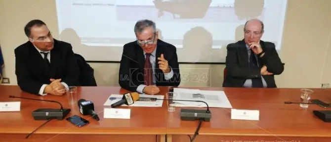 Il porto di Gioia Tauro attivo h24: accoglierà le grandi navi anche di notte