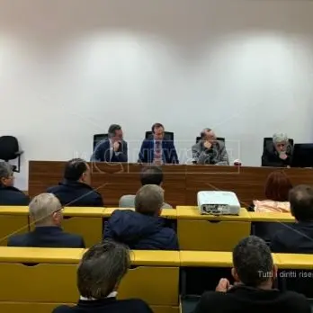 Congelato il taglio delle guardie mediche, Cotticelli incontra i sindaci