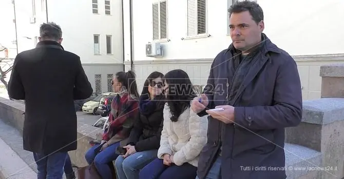 Assunzioni sanità, gli idonei chiedono garanzie: «Il nostro futuro è incerto»