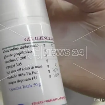 Il gel disinfettante fai da te è sicuro? Le alternative delle farmacie calabresi