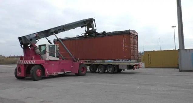 Porto di Gioia, non si vive di soli container: il grido delle aziende dell’indotto