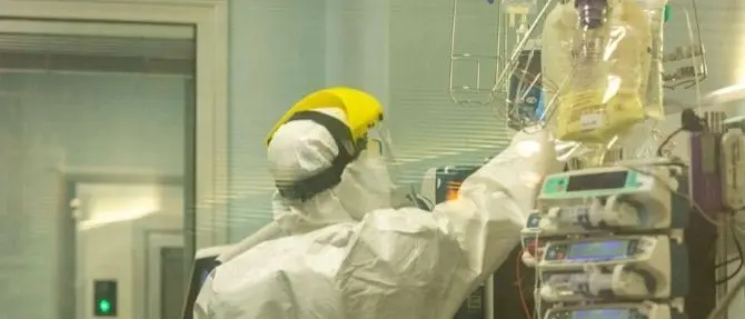 Coronavirus, positivi tre docenti che erano al convegno dell'università di Reggio