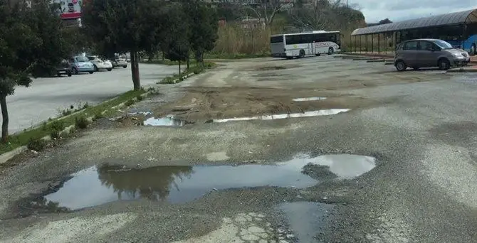 Vibo, terminal bus a pezzi: Ferrovie della Calabria pronta a sbaraccare