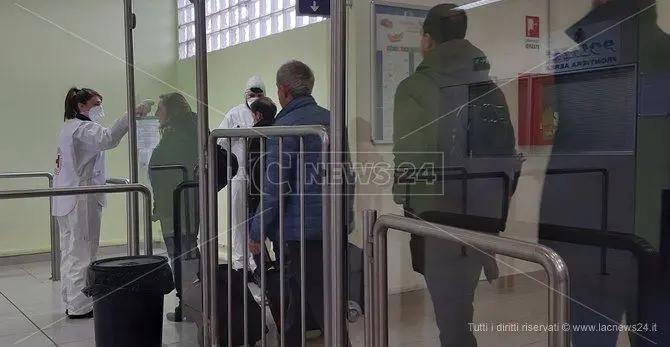 Coronavirus Calabria, all'aeroporto di Lamezia controlli su tutti i voli