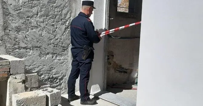 Corigliano, costruisce vicino al torrente: sequestro dei carabinieri