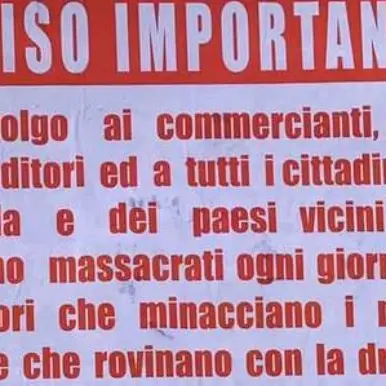 Il fratello del boss e i manifesti affissi nel Napoletano: «Pizzo a mio nome? Denunciate»