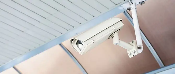 Controllava i dipendenti con telecamere, multa a titolare di un bar nel Vibonese