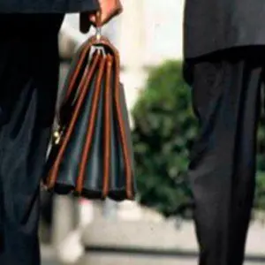 Consiglieri regionali già al “lavoro”, nominati i primi portaborse: chi sono e quanto prendono