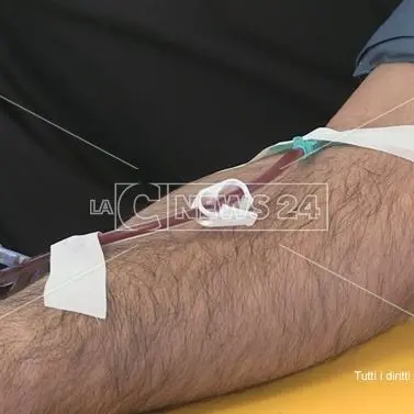 Ospedale di Cosenza a corto di sangue. L'appello: «Andate a donare»