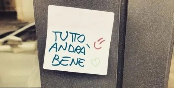 “Tutto andrà bene”: il messaggio anonimo che dà speranza nell'era del coronavirus