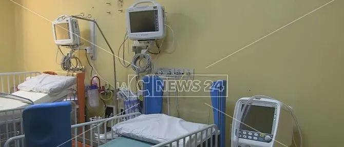 Coronavirus Calabria, stop ai ricoveri a Lamezia, Soverato e Soveria