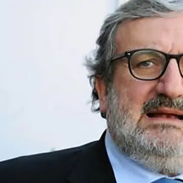 Emiliano a chi viene dal Nord: «Non venite in Puglia. Fermatevi e tornate indietro»