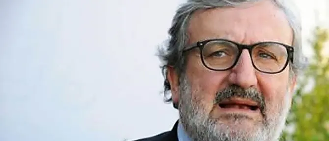 Emiliano a chi viene dal Nord: «Non venite in Puglia. Fermatevi e tornate indietro»