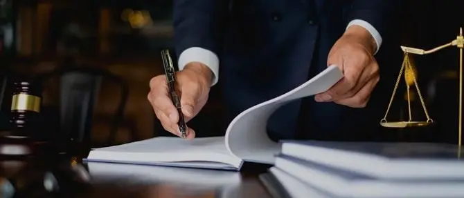 Toghe e politici corrotti, i miracolati dell'emergenza Coronavirus