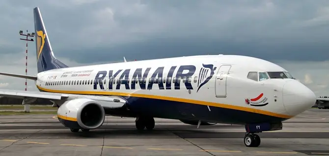 Coronavirus, Ryanair cancella tutti i voli da e per l'Italia fino all'8 aprile