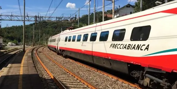 Coronavirus, Trenitalia: nuove misure a tutela di passeggeri e dipendenti