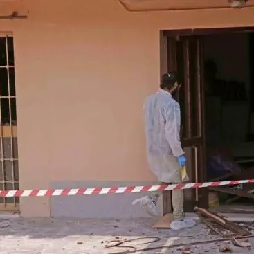Bomba contro la casa di un commerciante modenese, indagati tre calabresi