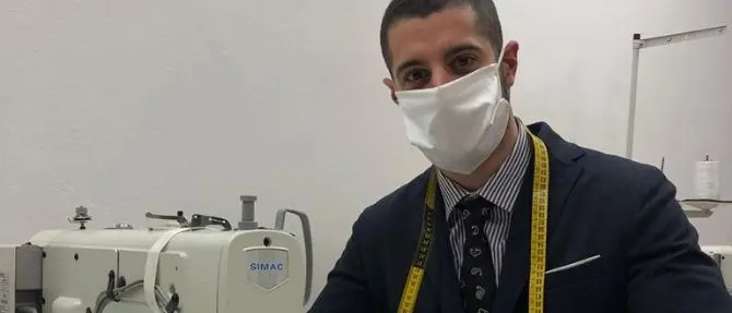 Mascherine gratis ai più bisognosi, la solidarietà di un sarto a Cosenza