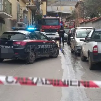 Incendio devasta quattro case, paura nel Vibonese