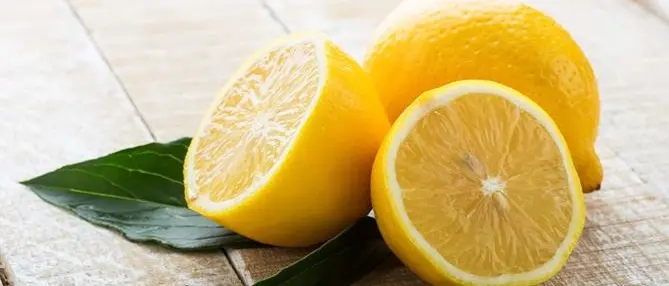 Coronavirus, virale la fake news sull'efficacia della vitamina C