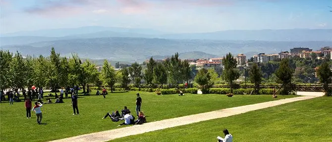 Catanzaro, il sindaco chiude aree verdi e parchi gioco fino al 3 aprile