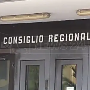 Rischio contagio tra i consiglieri regionali dopo il caso Cirielli: prima seduta ancora in forse