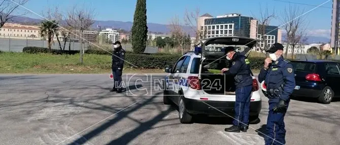 Cosenza, controlli anche della polizia provinciale sulle uscite senza motivo