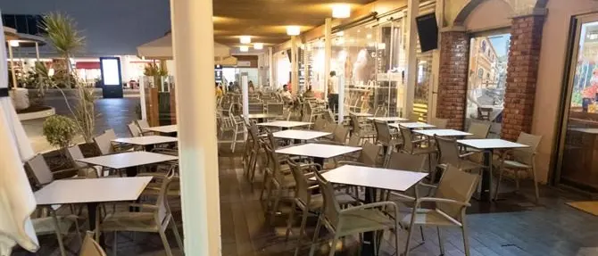 Alberghi, crollo del 70 per cento. Dai voucher all'Iva, le misure del nuovo decreto