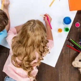 Coronavirus, cosa fare con in bambini: idee per divertirsi in casa imparando