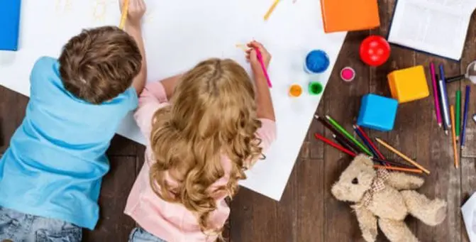 Coronavirus, cosa fare con in bambini: idee per divertirsi in casa imparando