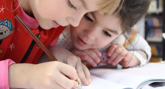 Scuole chiuse, congedo straordinario per i genitori: potrà essere retroattivo