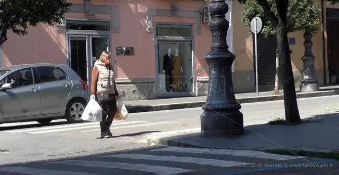 Lamezia Terme ai tempi del coronavirus, c'è ancora troppa gente in giro