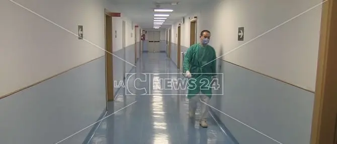 Requisite 25mila mascherine all'Asp di Cosenza: saranno spedite al Nord