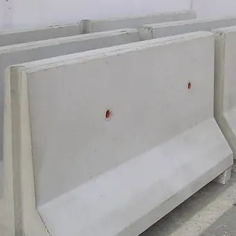 Coronavirus, chiusa anche Scalea: blindata da barriere di cemento