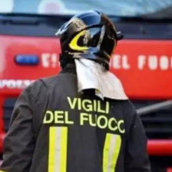 Cosenza, positivo al coronavirus un vigile del fuoco: 57 colleghi in quarantena