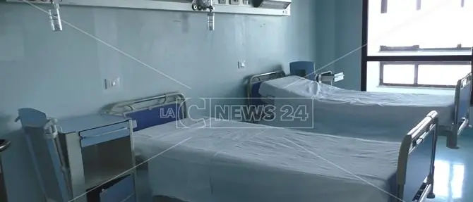 Coronavirus Calabria, finiti i posti letto in malattie infettive al Pugliese