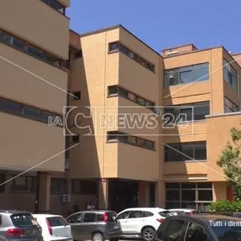 Cetraro, l'ospedale presto centro Covid-19: nuovi posti in terapia intensiva