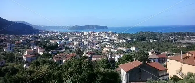 Coronavirus, chiusa anche Praia a Mare: strade bloccate da barriere di cemento